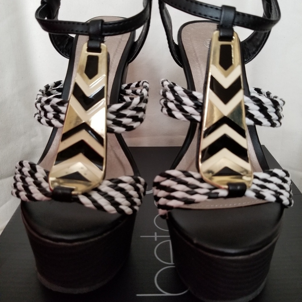Wedge sandals new in box
